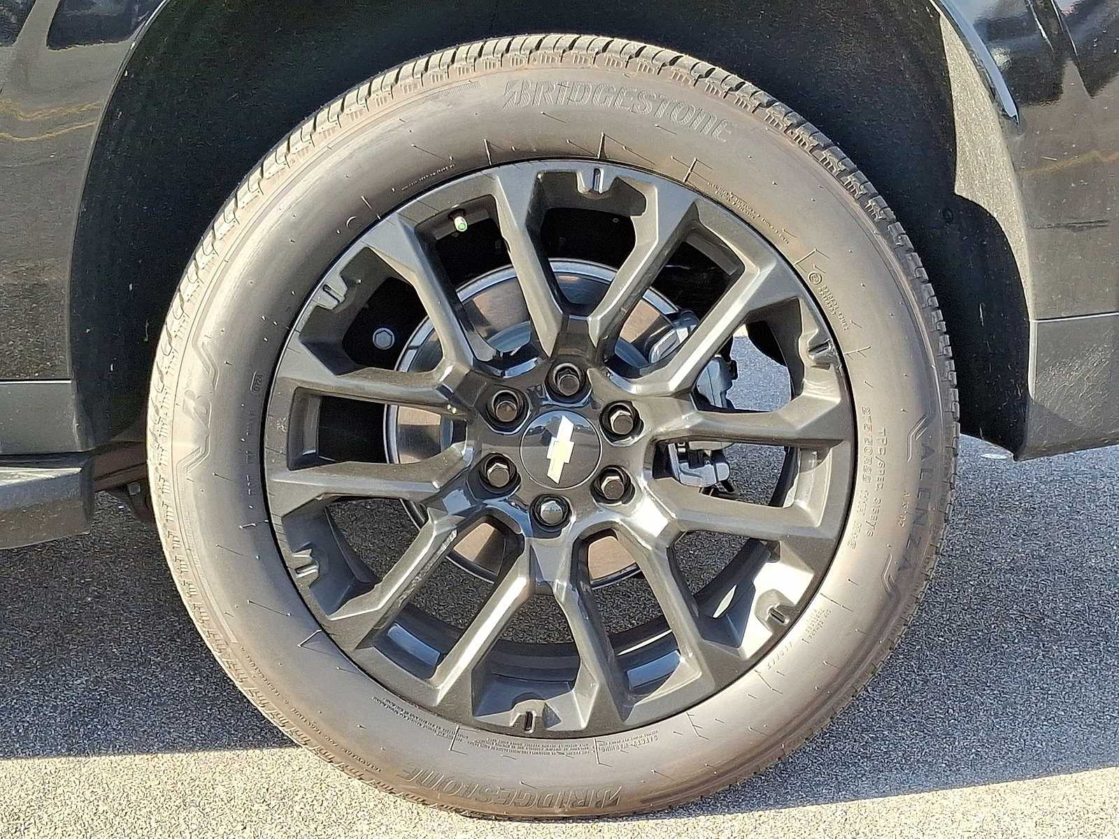 Thumbnail: 2024 Chevrolet Suburban - 37