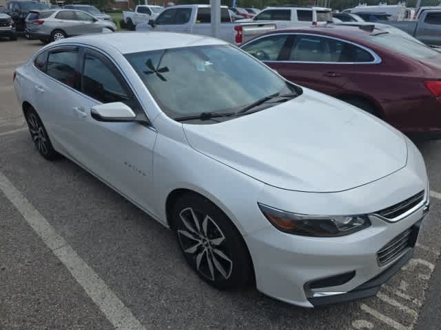Thumbnail: 2018 Chevrolet Malibu - 3