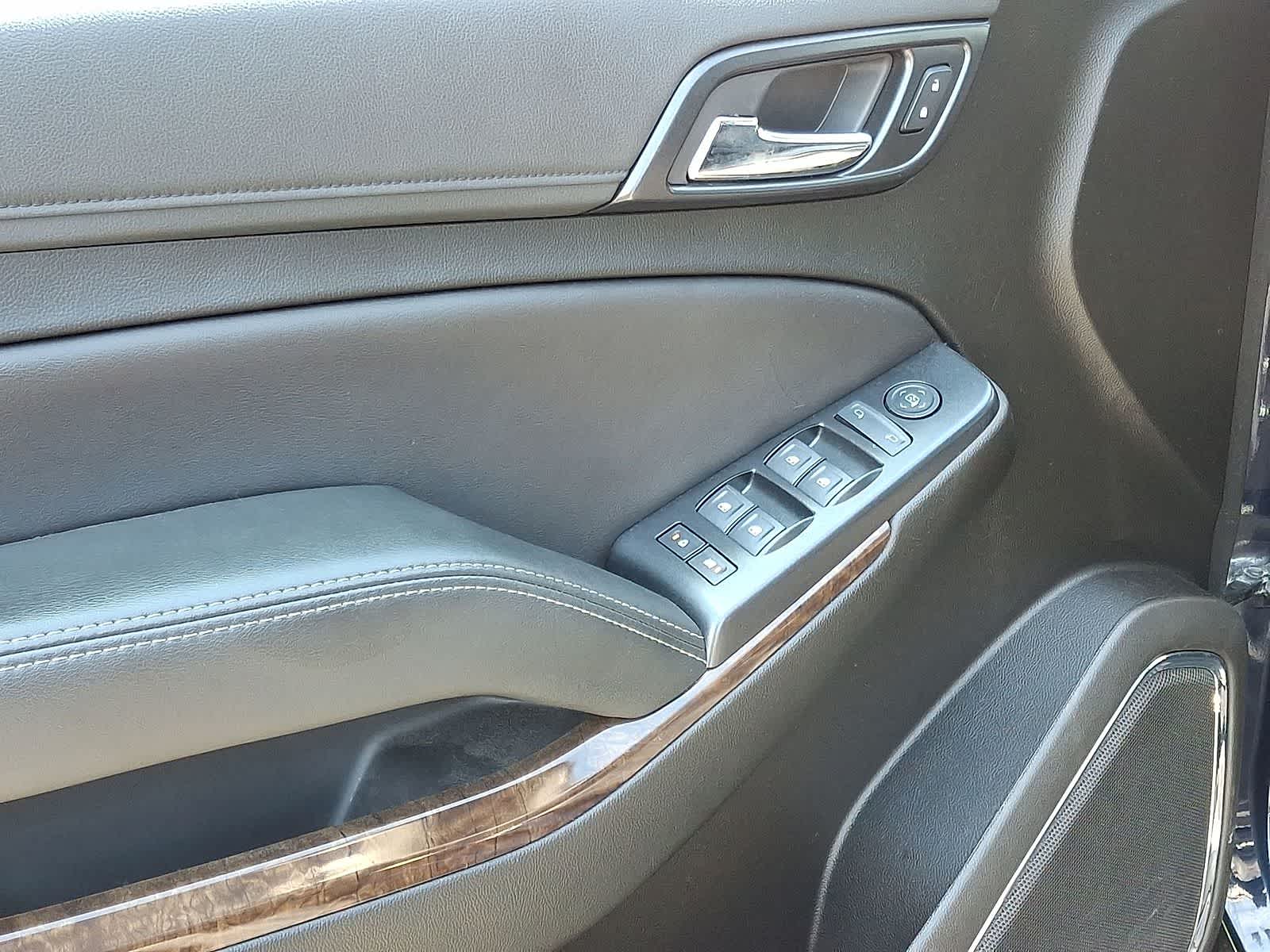 Thumbnail: 2020 Chevrolet Suburban - 27