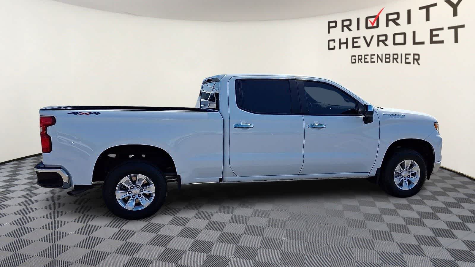 Thumbnail: 2024 Chevrolet Silverado 1500 - 9