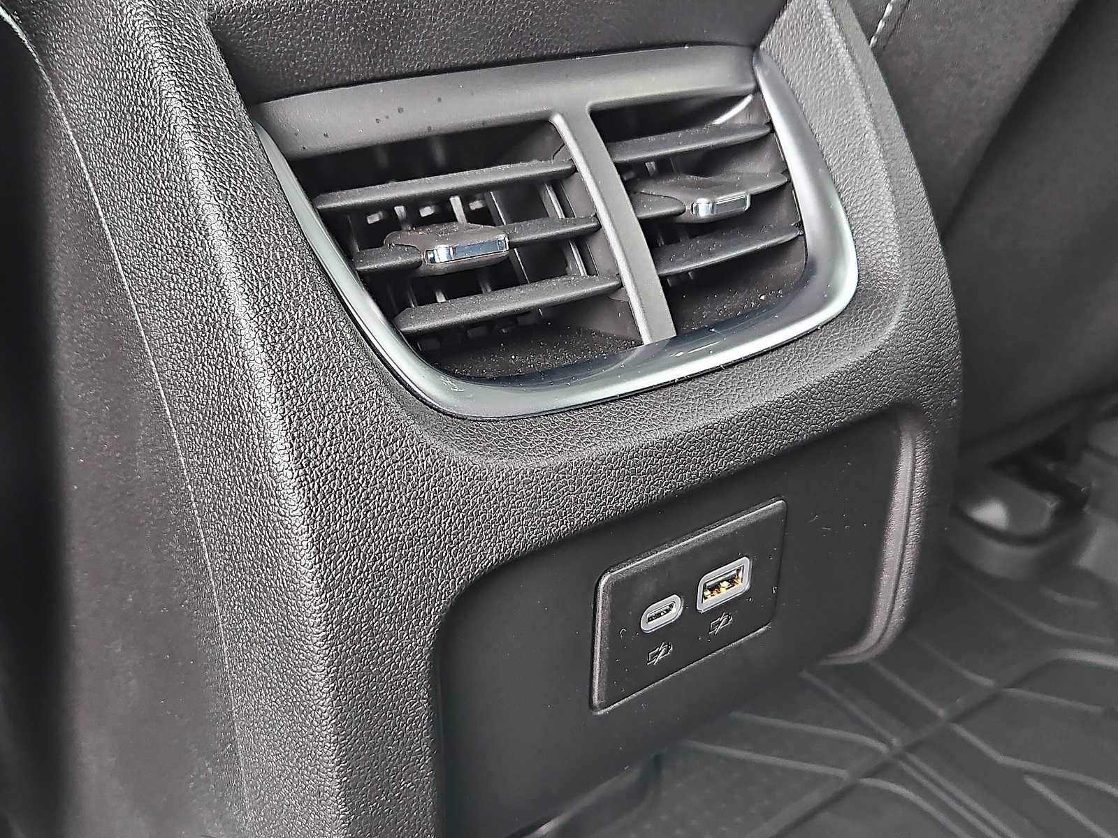 Thumbnail: 2025 Chevrolet Blazer - 18