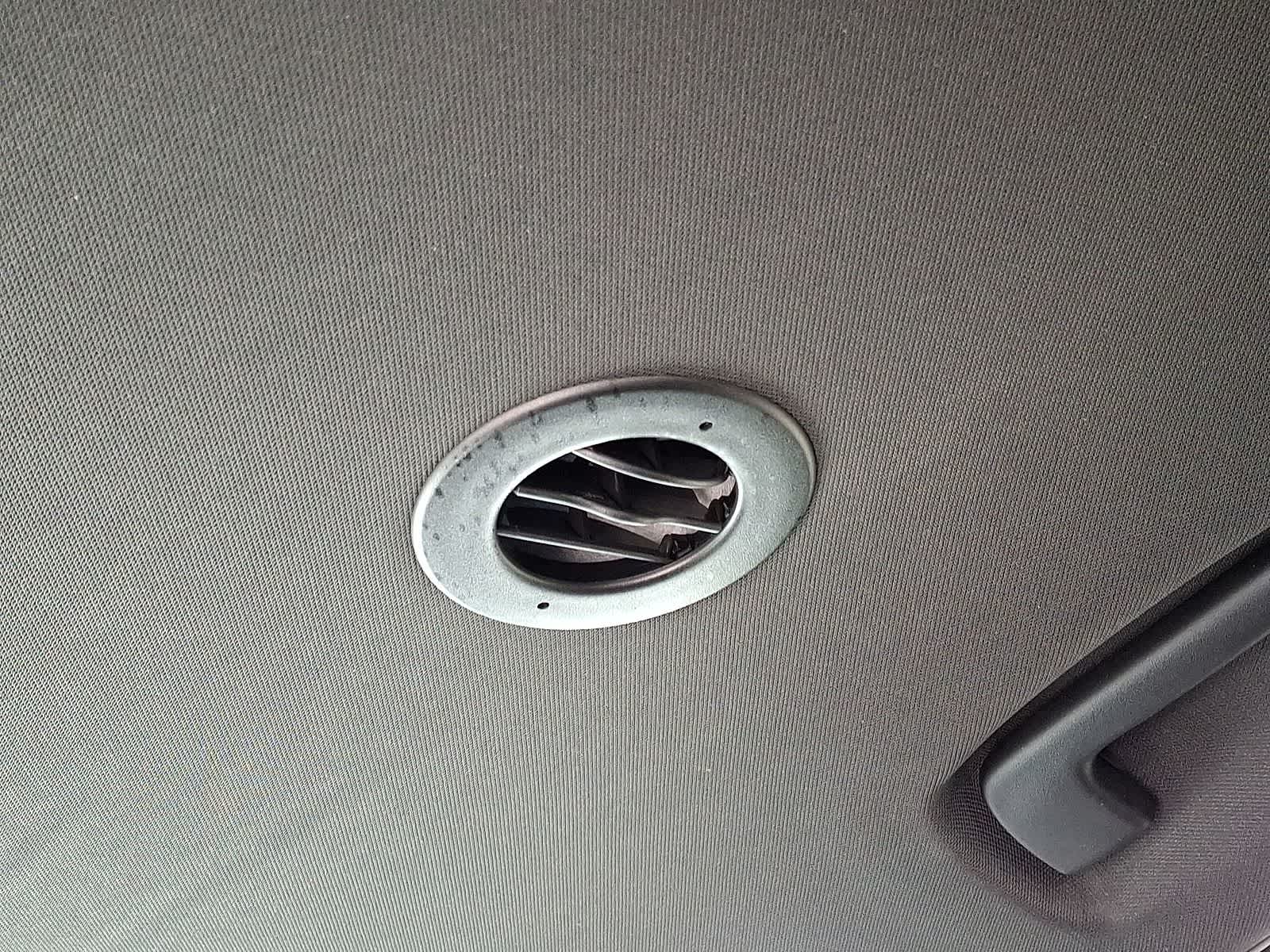 Thumbnail: 2023 Chevrolet Traverse - 26