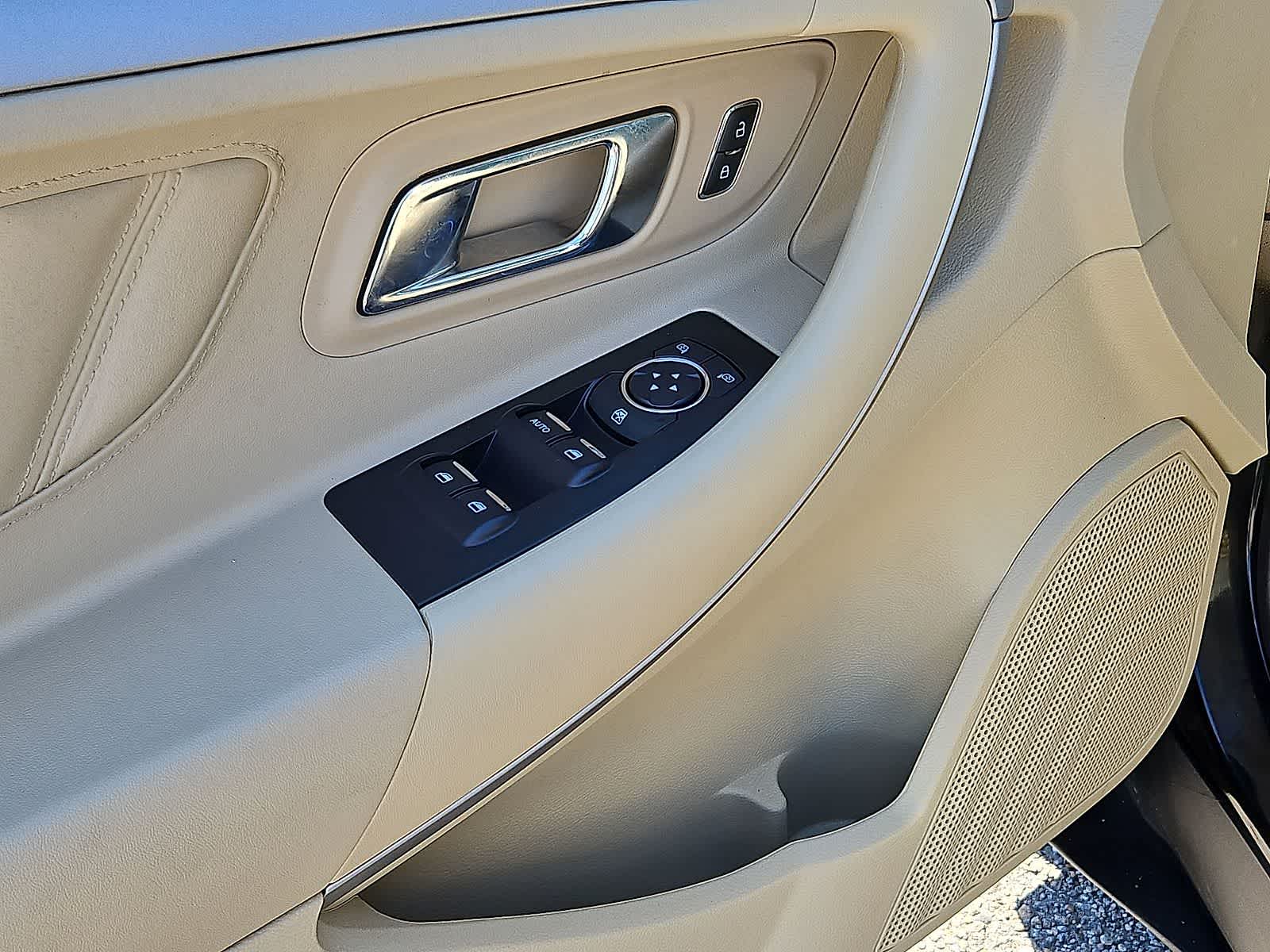 Thumbnail: 2018 Ford Taurus - 27