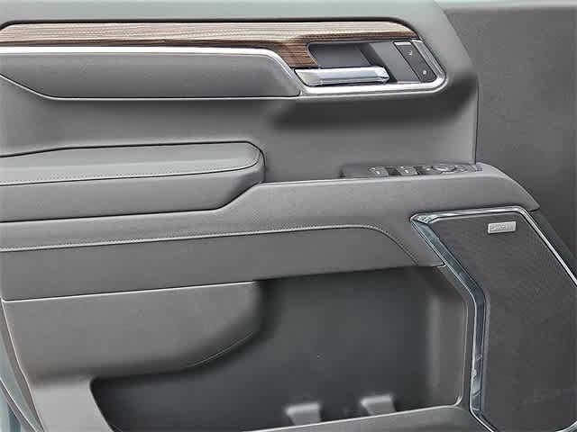 2025 Chevrolet Silverado 1500  10