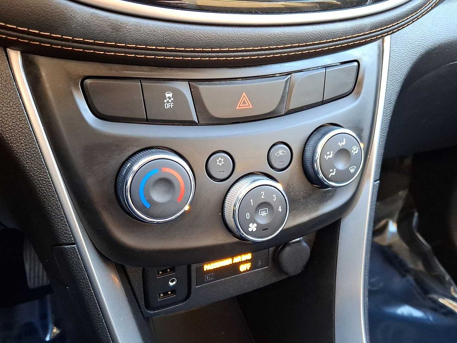 Thumbnail: 2019 Chevrolet Trax - 23