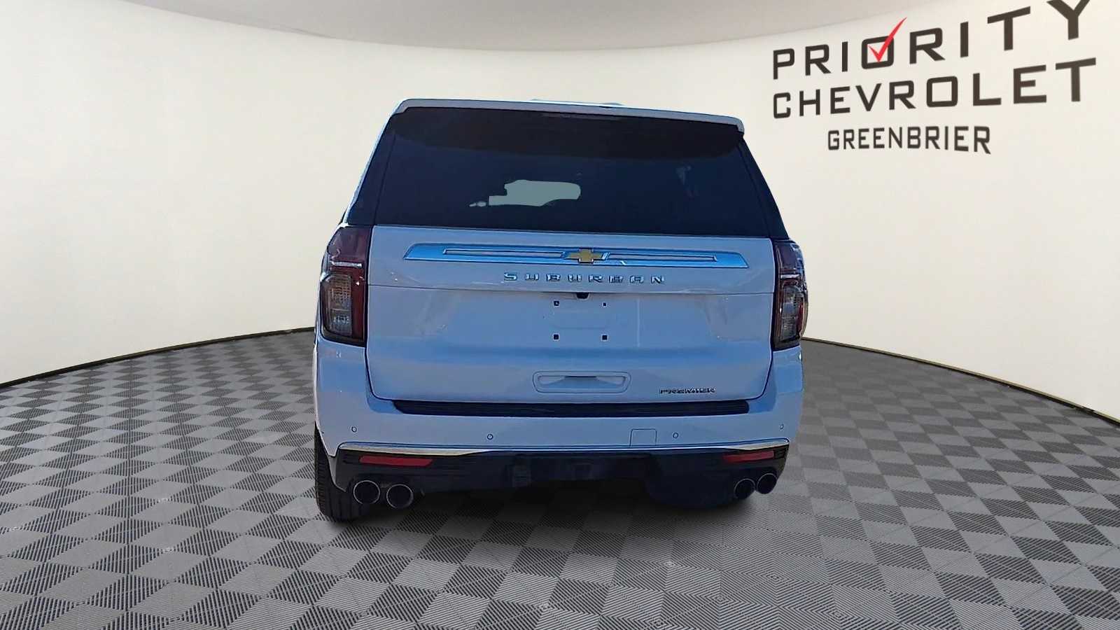 Thumbnail: 2023 Chevrolet Suburban - 7