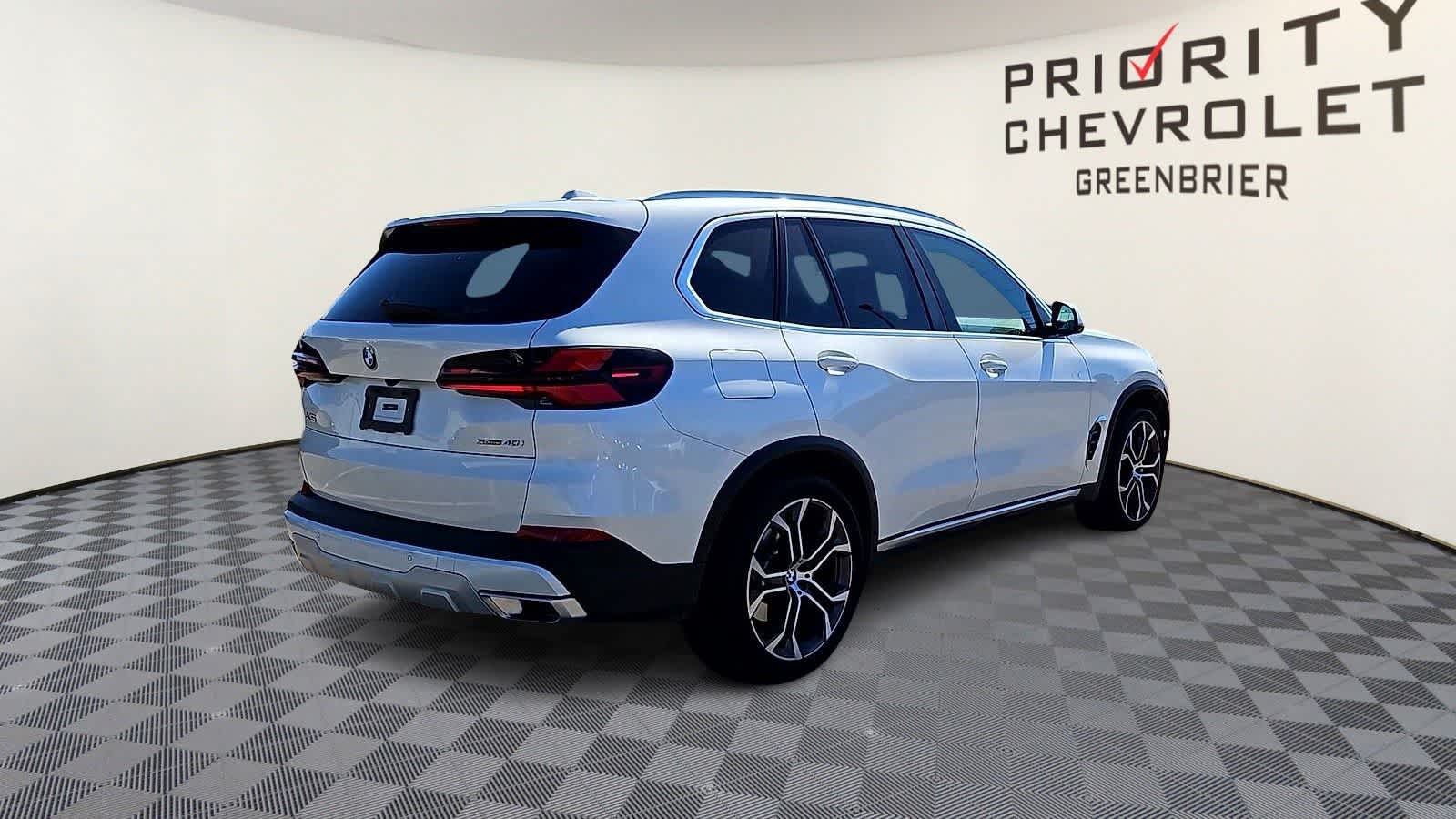 Thumbnail: 2025 BMW X5 - 8