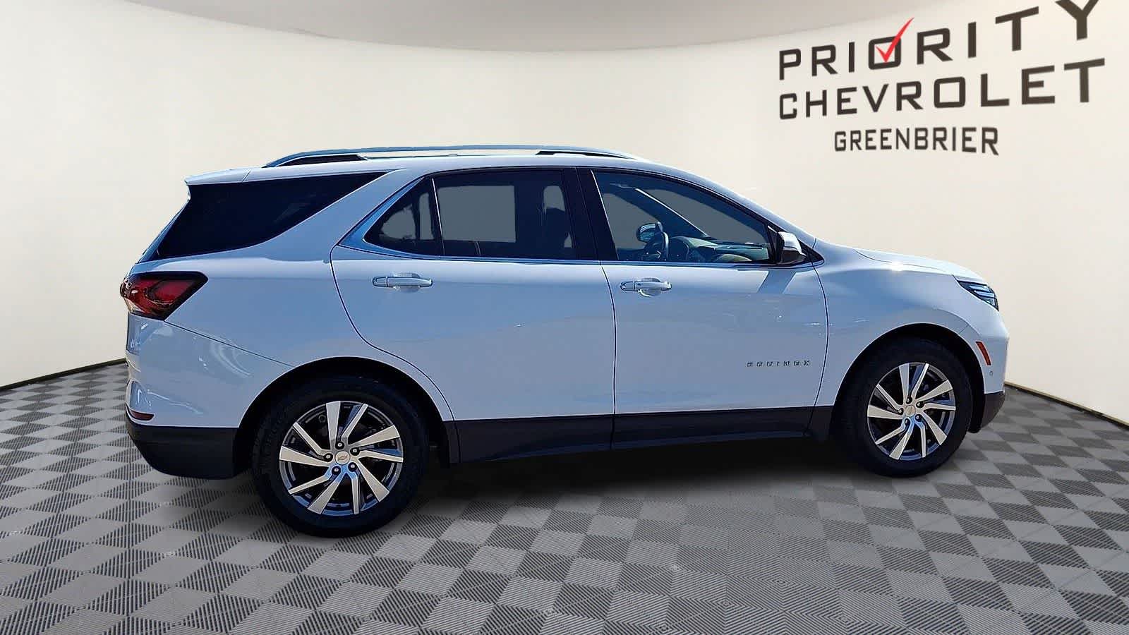 Thumbnail: 2023 Chevrolet Equinox - 9