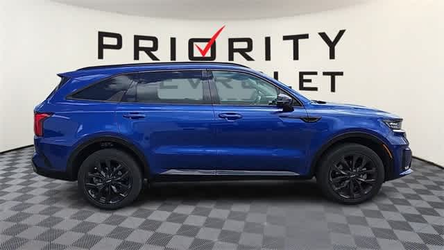 Thumbnail: 2022 Kia Sorento - 9