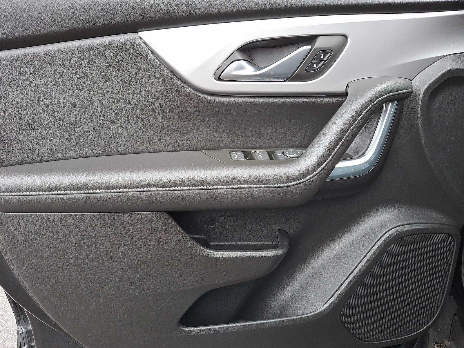 Thumbnail: 2022 Chevrolet Blazer - 19