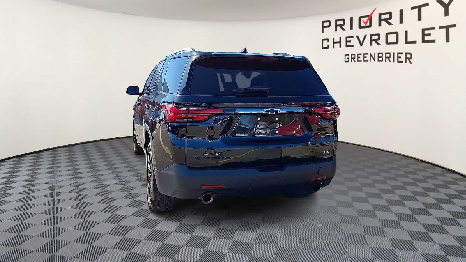Thumbnail: 2023 Chevrolet Traverse - 7