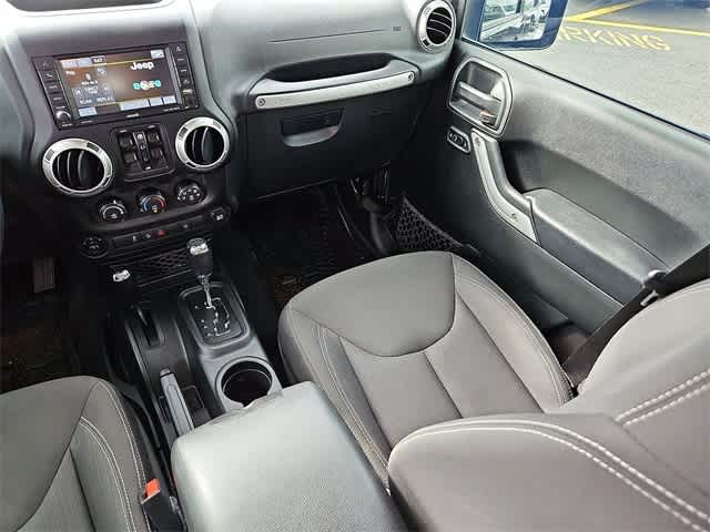 Thumbnail: 2017 Jeep Wrangler - 12