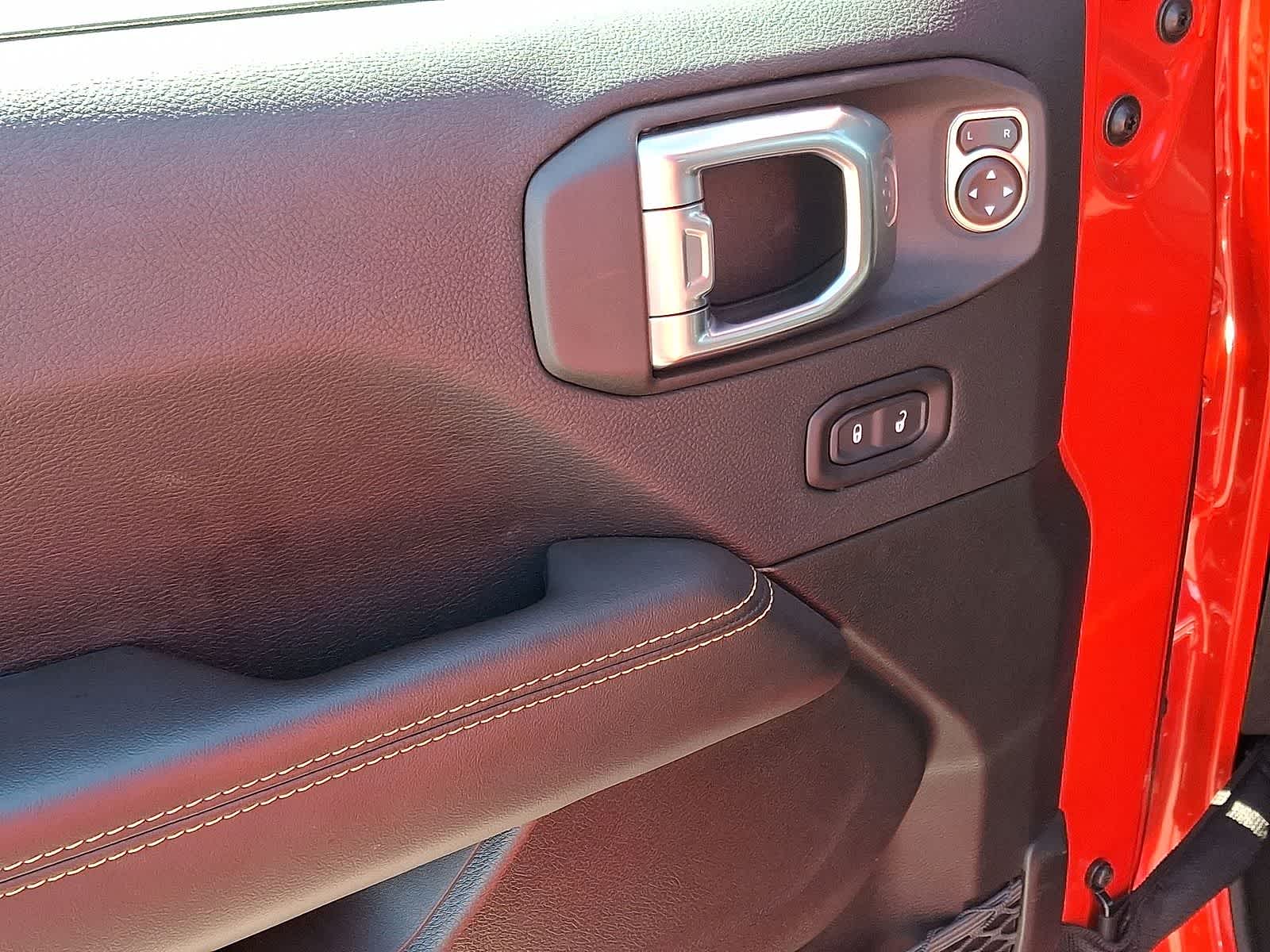 Thumbnail: 2025 Jeep Wrangler - 28