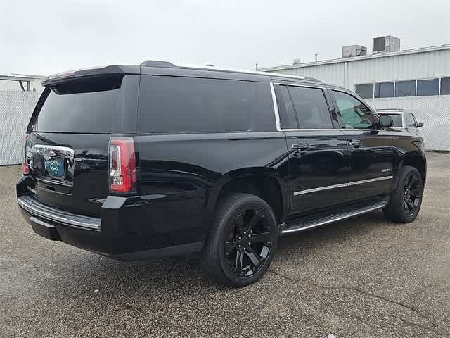 Thumbnail: 2019 GMC Yukon XL - 3