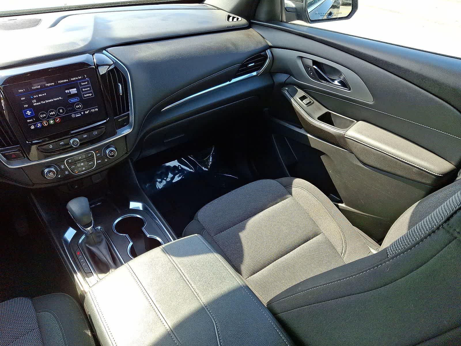 Thumbnail: 2023 Chevrolet Traverse - 11