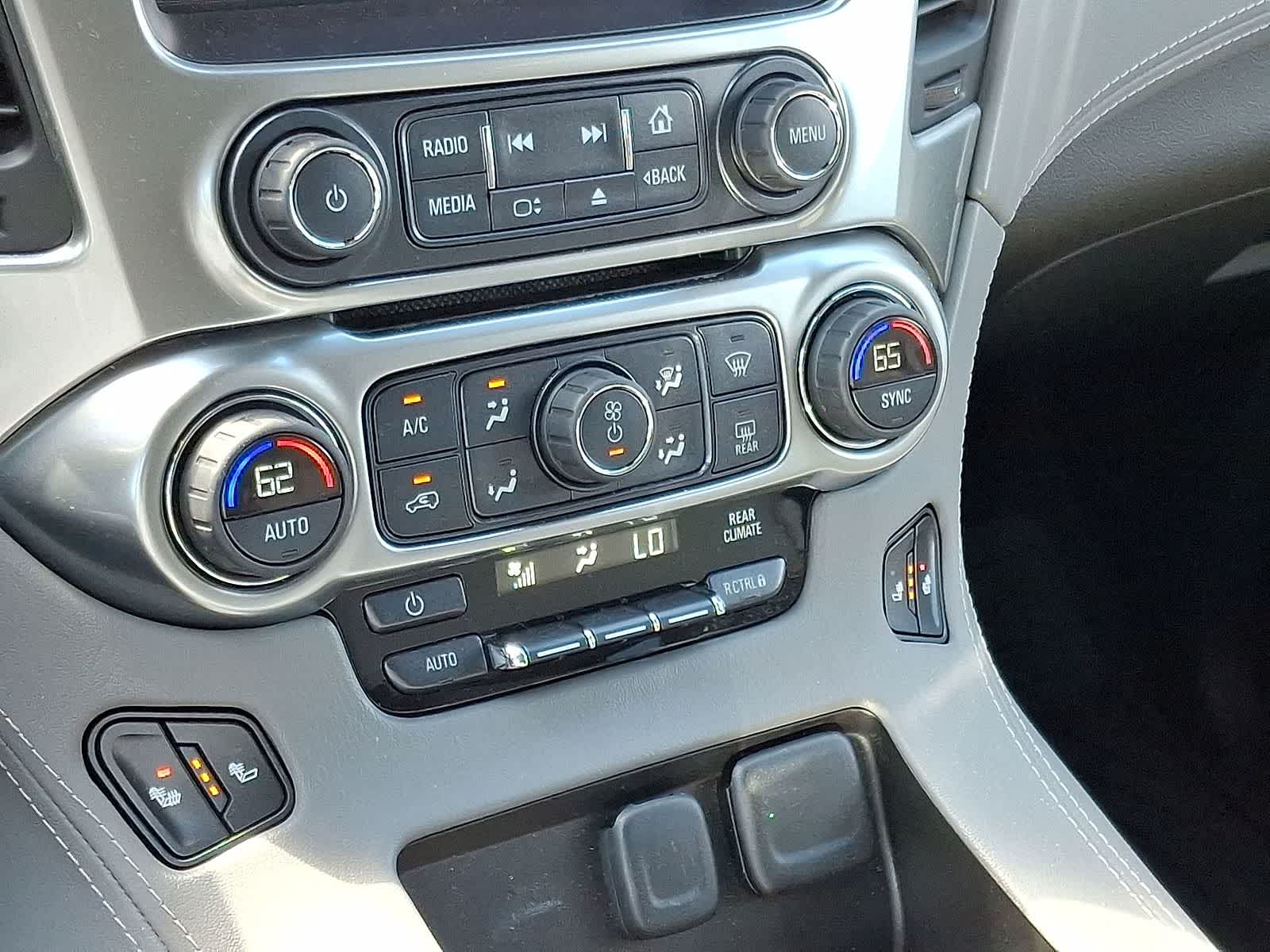 Thumbnail: 2016 Chevrolet Tahoe - 24
