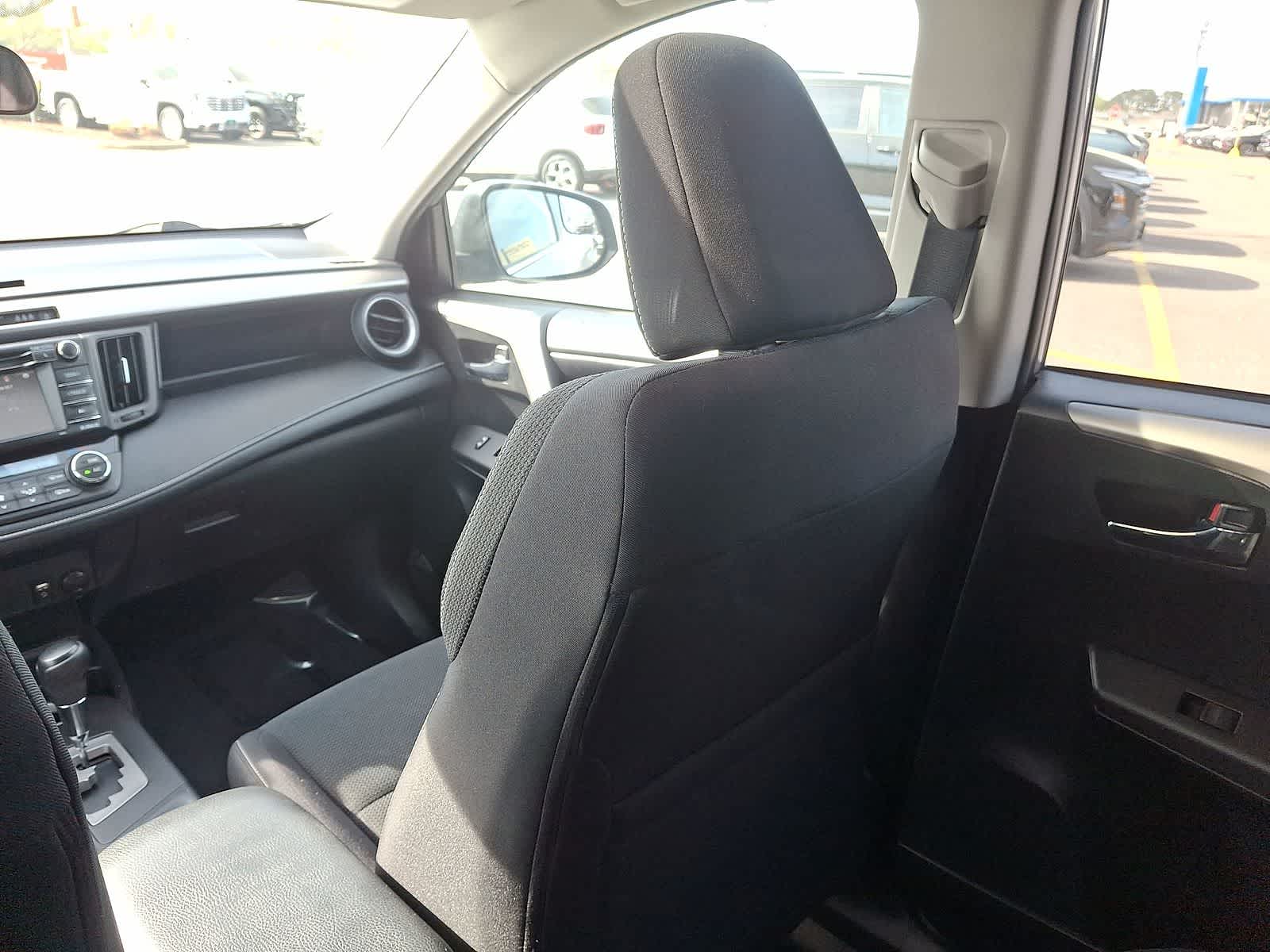 Thumbnail: 2017 Toyota RAV4 - 11