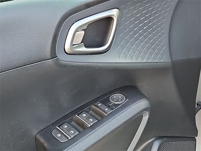 Thumbnail: 2023 Kia Soul - 29