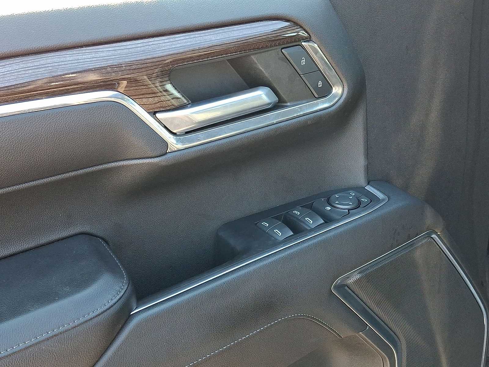 Thumbnail: 2023 Chevrolet Silverado 1500 - 28