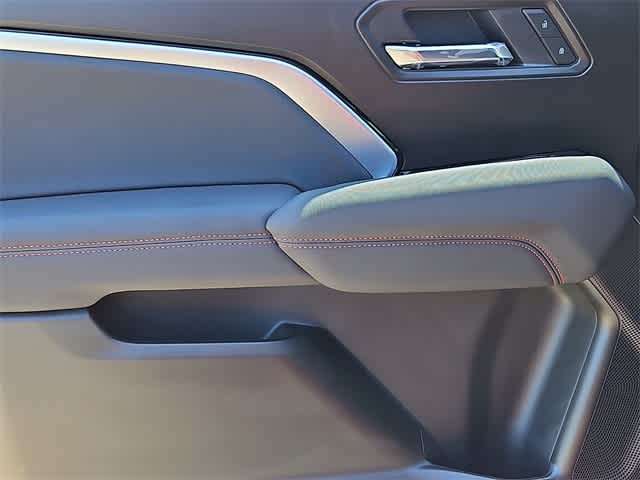 Thumbnail: 2025 Chevrolet Colorado - 10