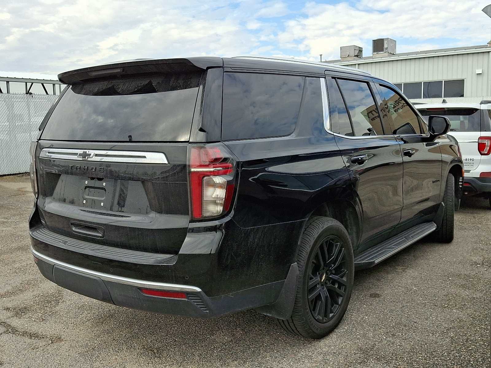 Thumbnail: 2021 Chevrolet Tahoe - 3