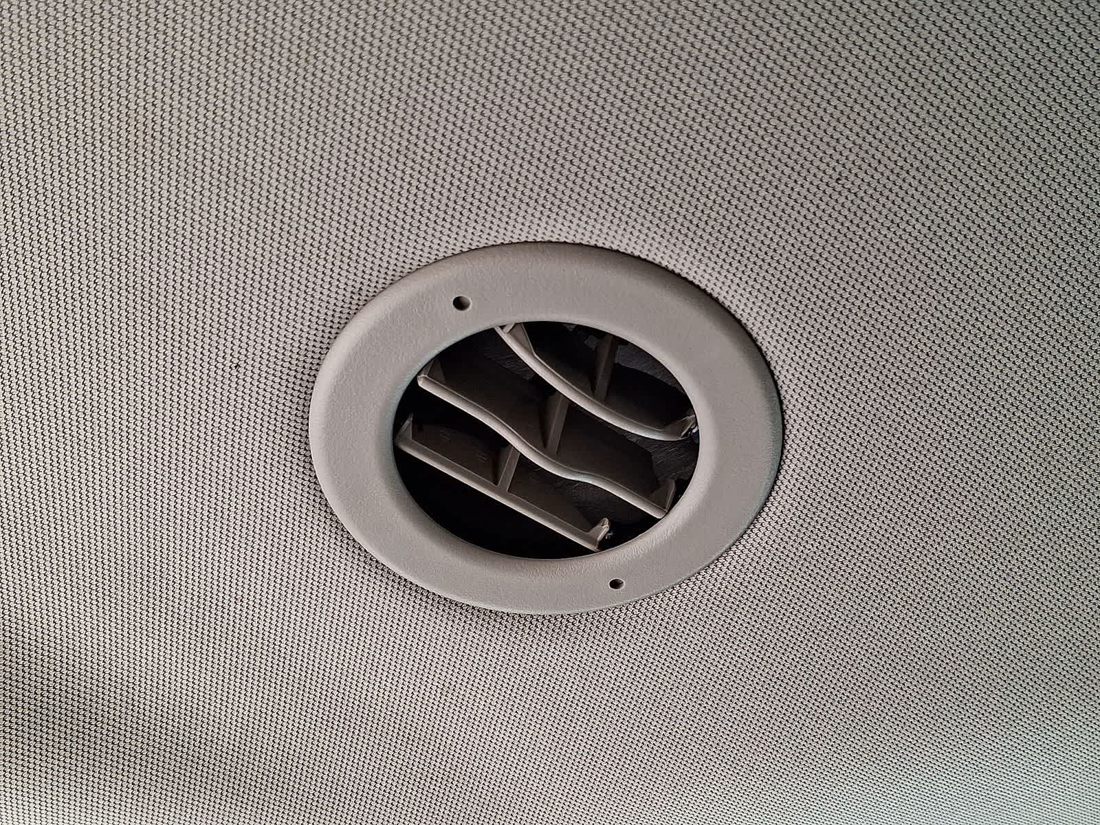 Thumbnail: 2018 Chevrolet Suburban - 28