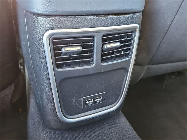 Thumbnail: 2023 Chrysler 300 - 26