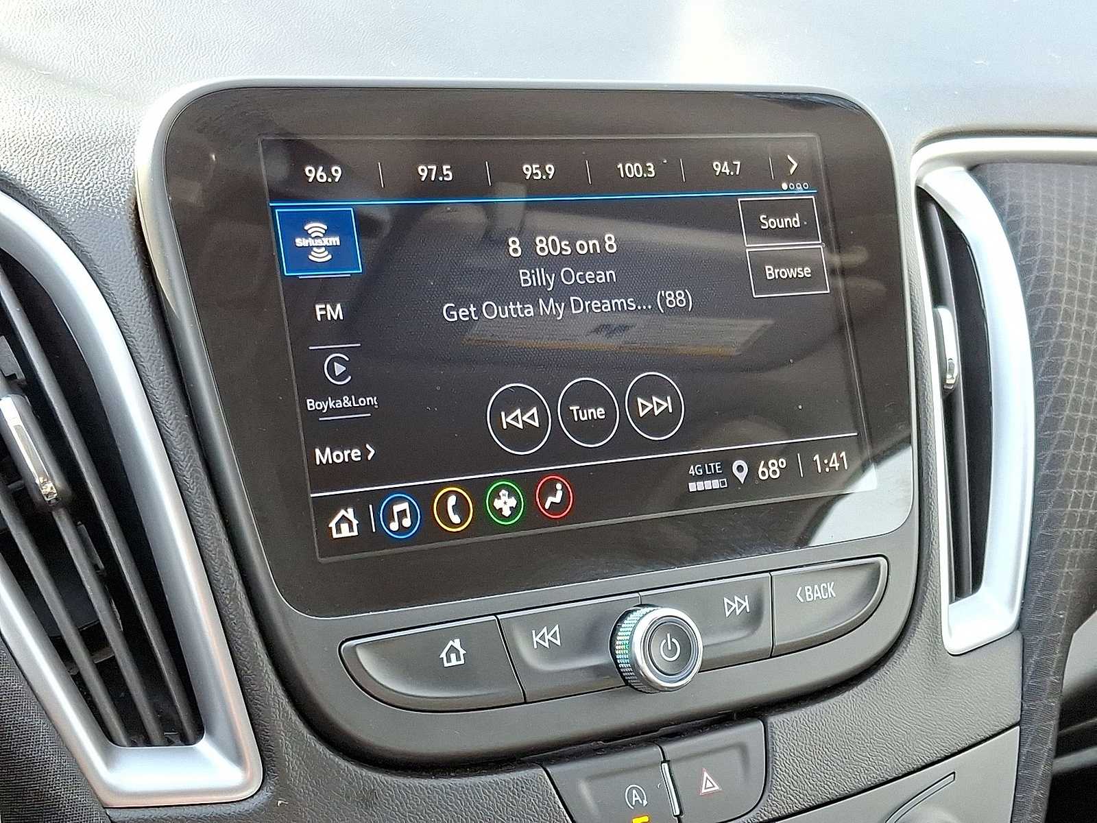 Thumbnail: 2024 Chevrolet Malibu - 19