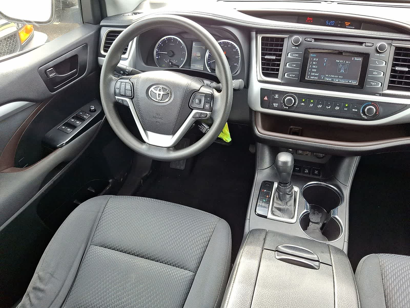 Thumbnail: 2019 Toyota Highlander - 10