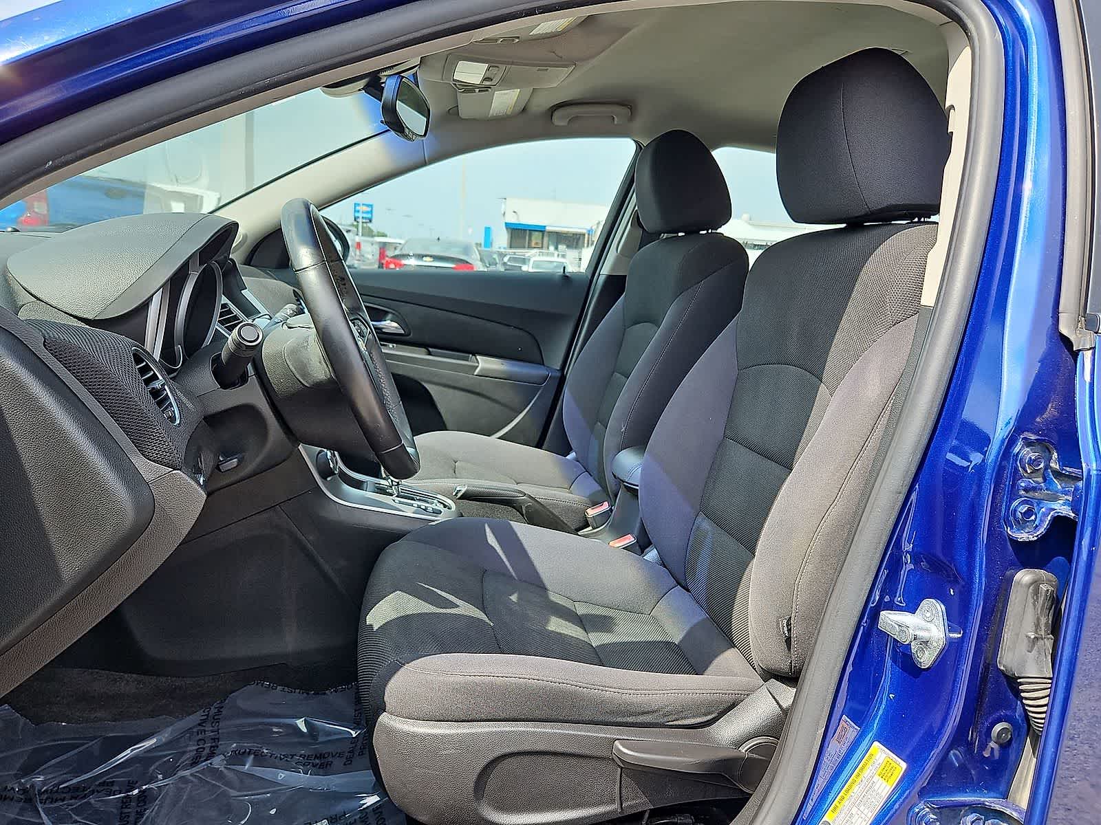 Thumbnail: 2012 Chevrolet Cruze - 21