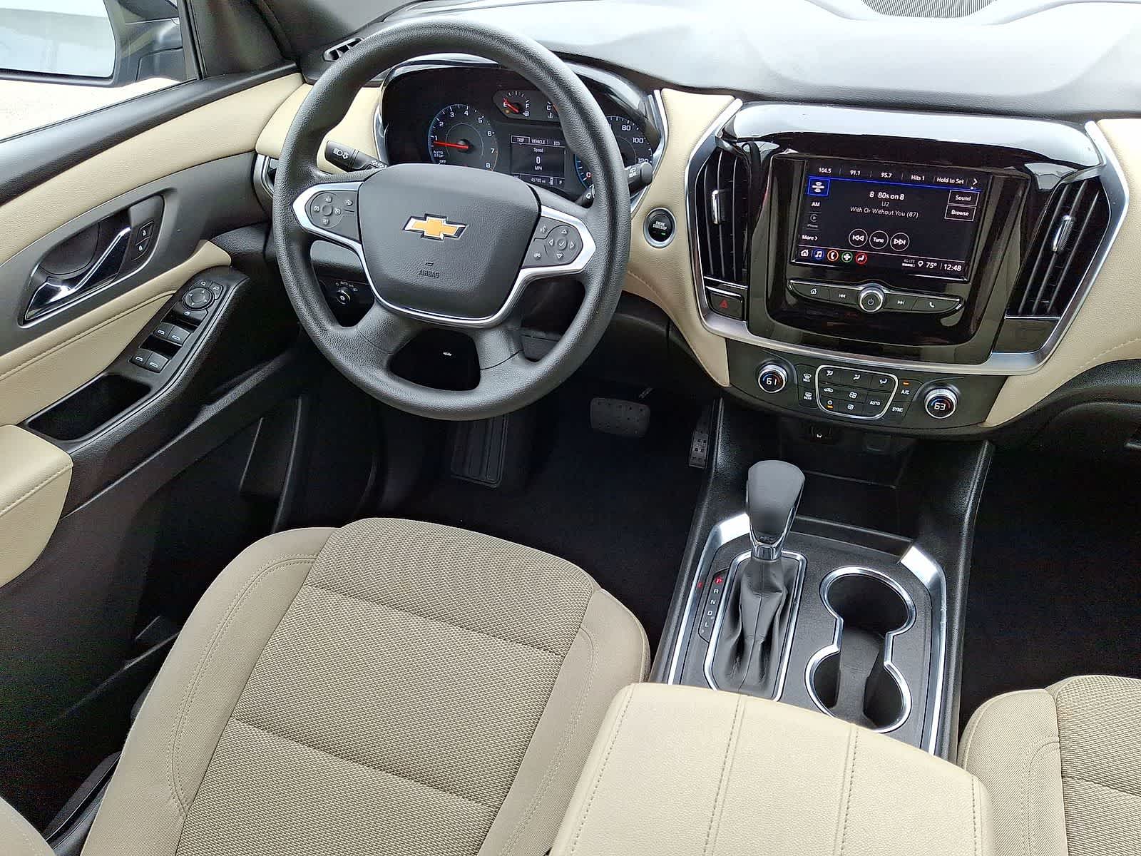 Thumbnail: 2023 Chevrolet Traverse - 10