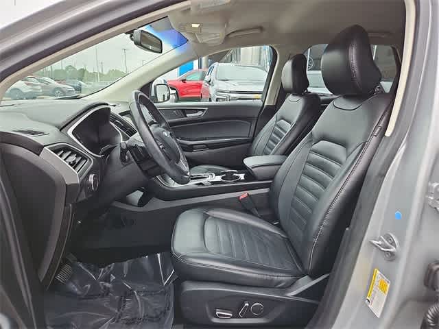 Thumbnail: 2017 Ford Edge - 25
