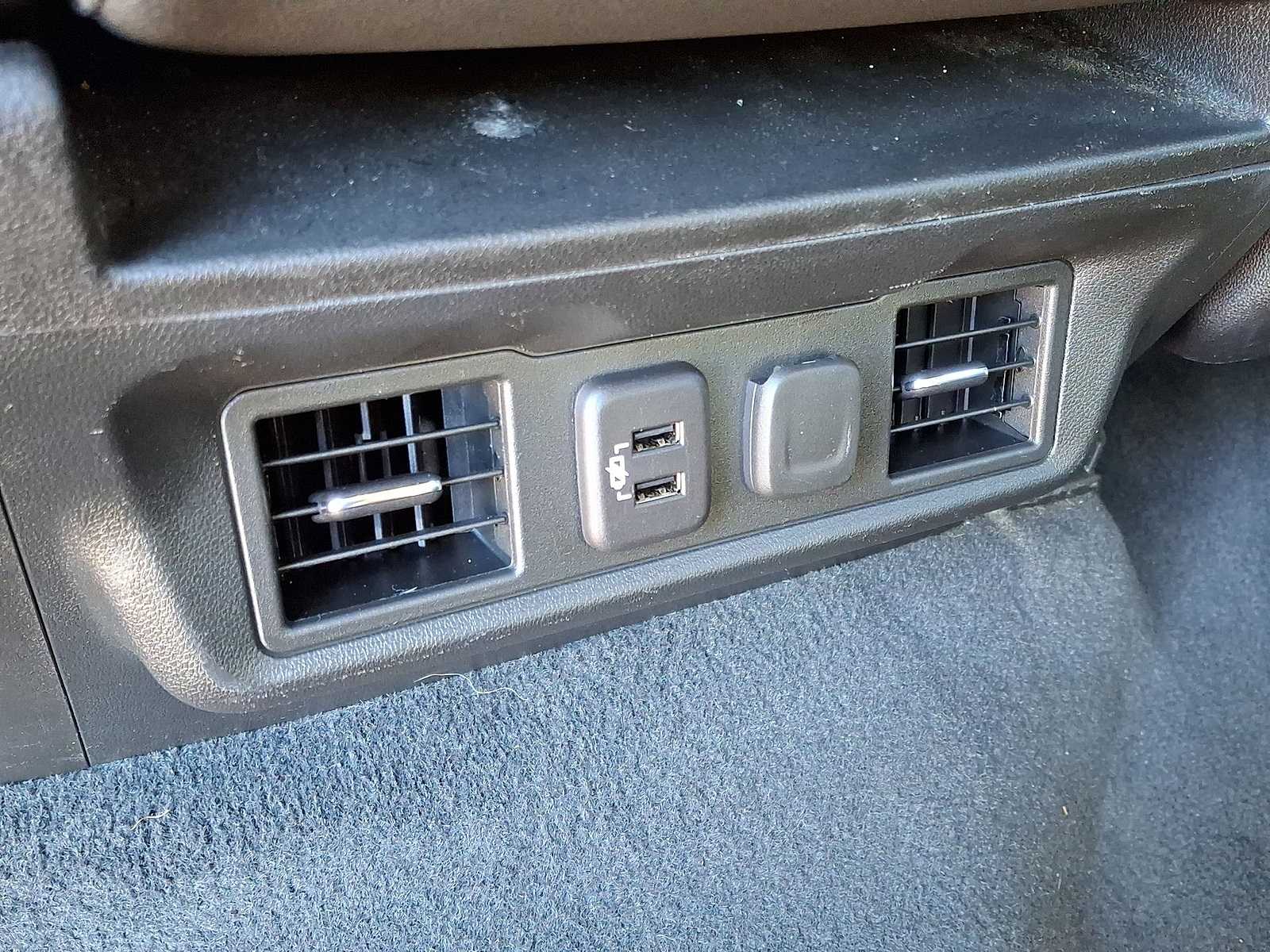 Thumbnail: 2019 Chevrolet Silverado 1500 - 26