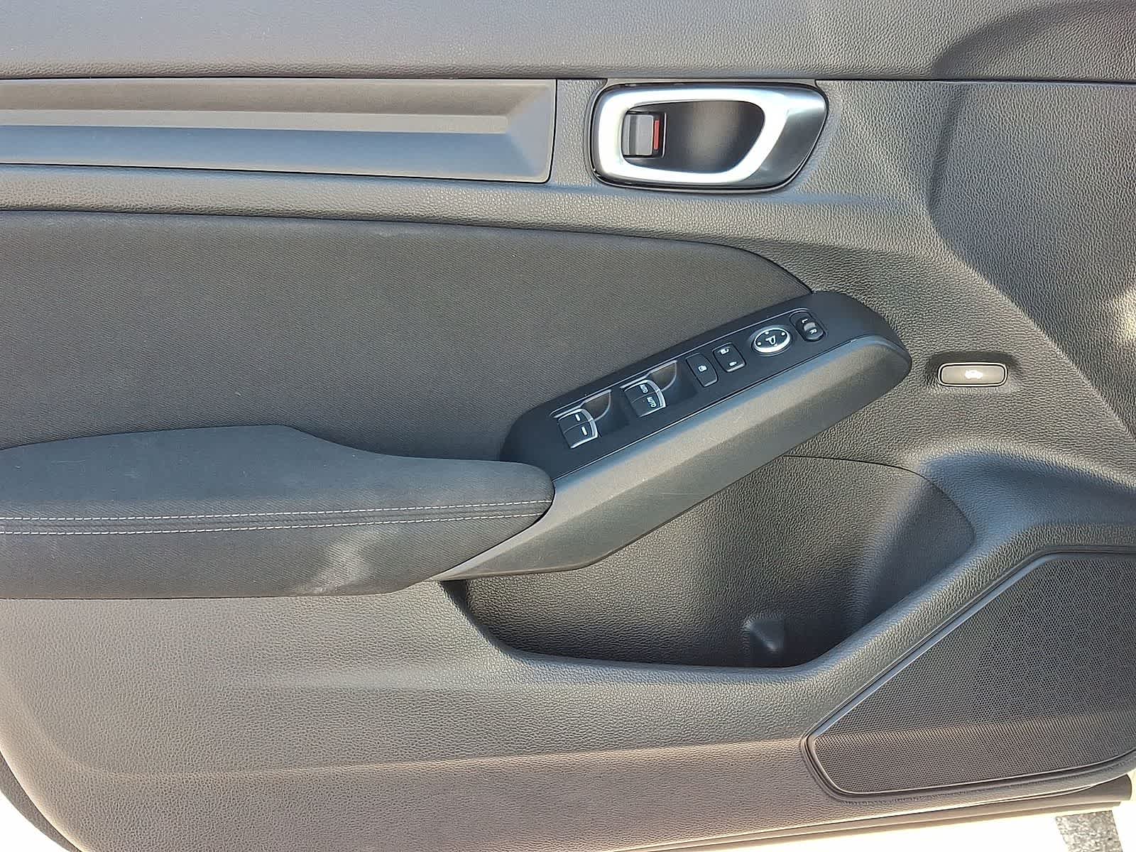 Thumbnail: 2023 Honda Civic - 26