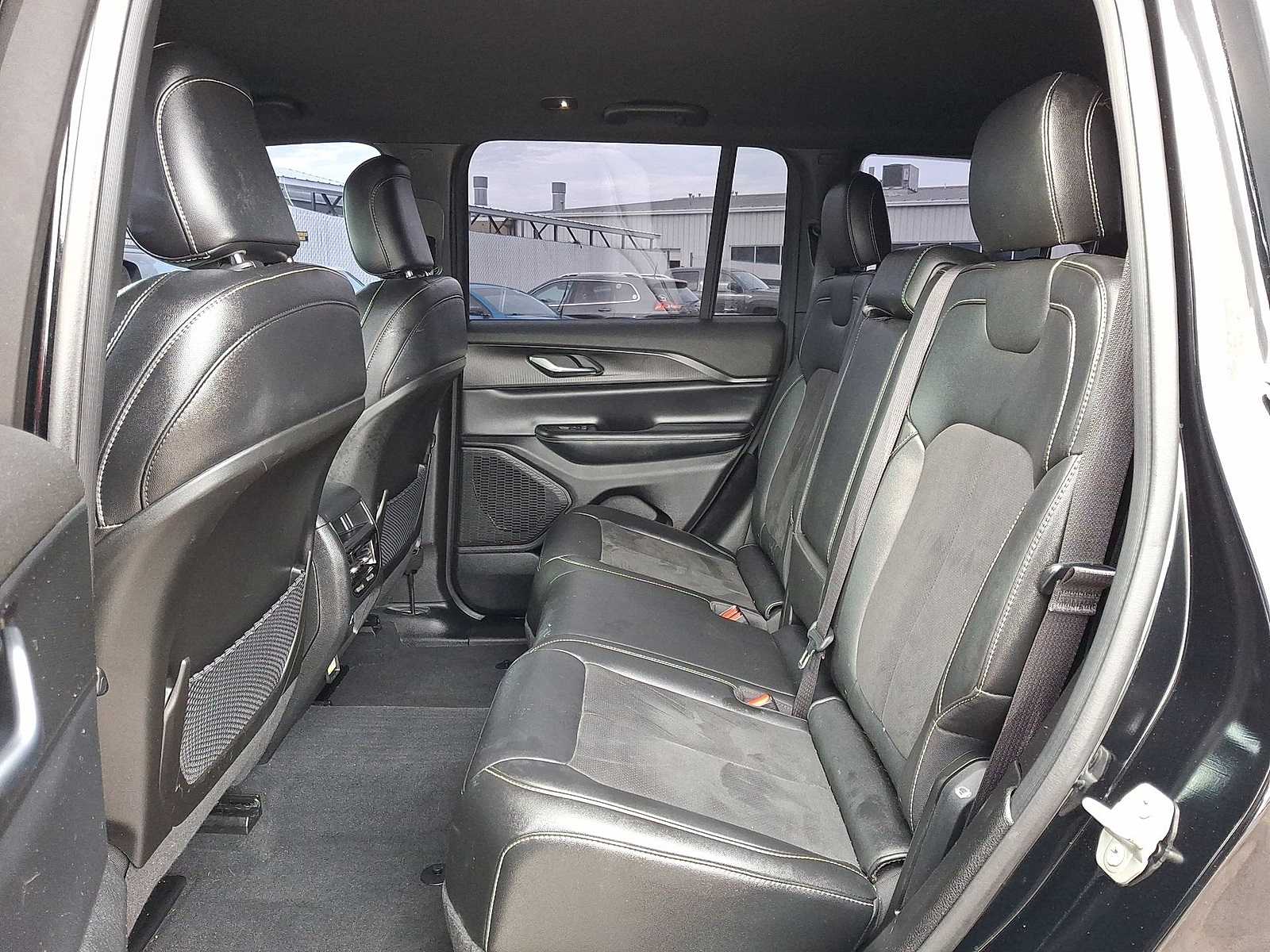 Thumbnail: 2024 Jeep Grand Cherokee - 29