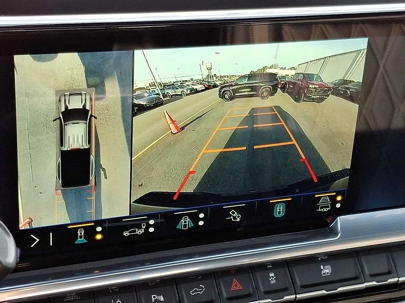 Thumbnail: 2026 Chevrolet Silverado 3500 - 17