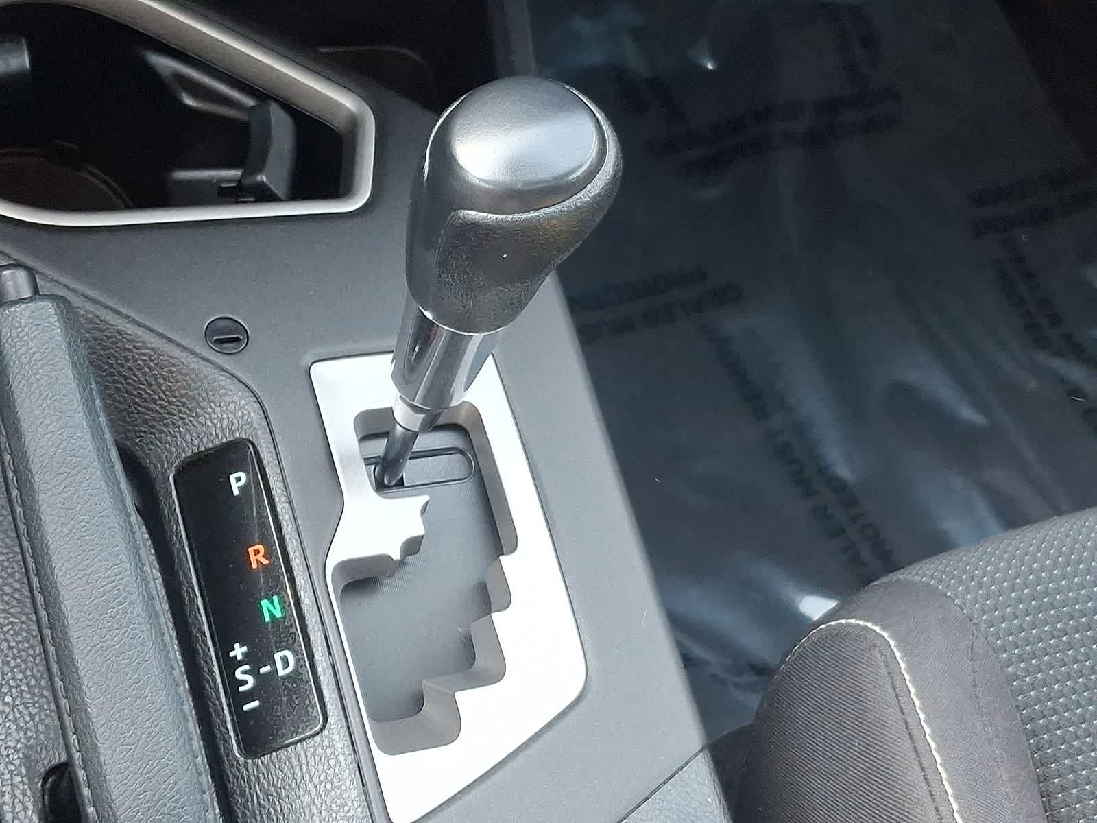 Thumbnail: 2017 Toyota RAV4 - 21