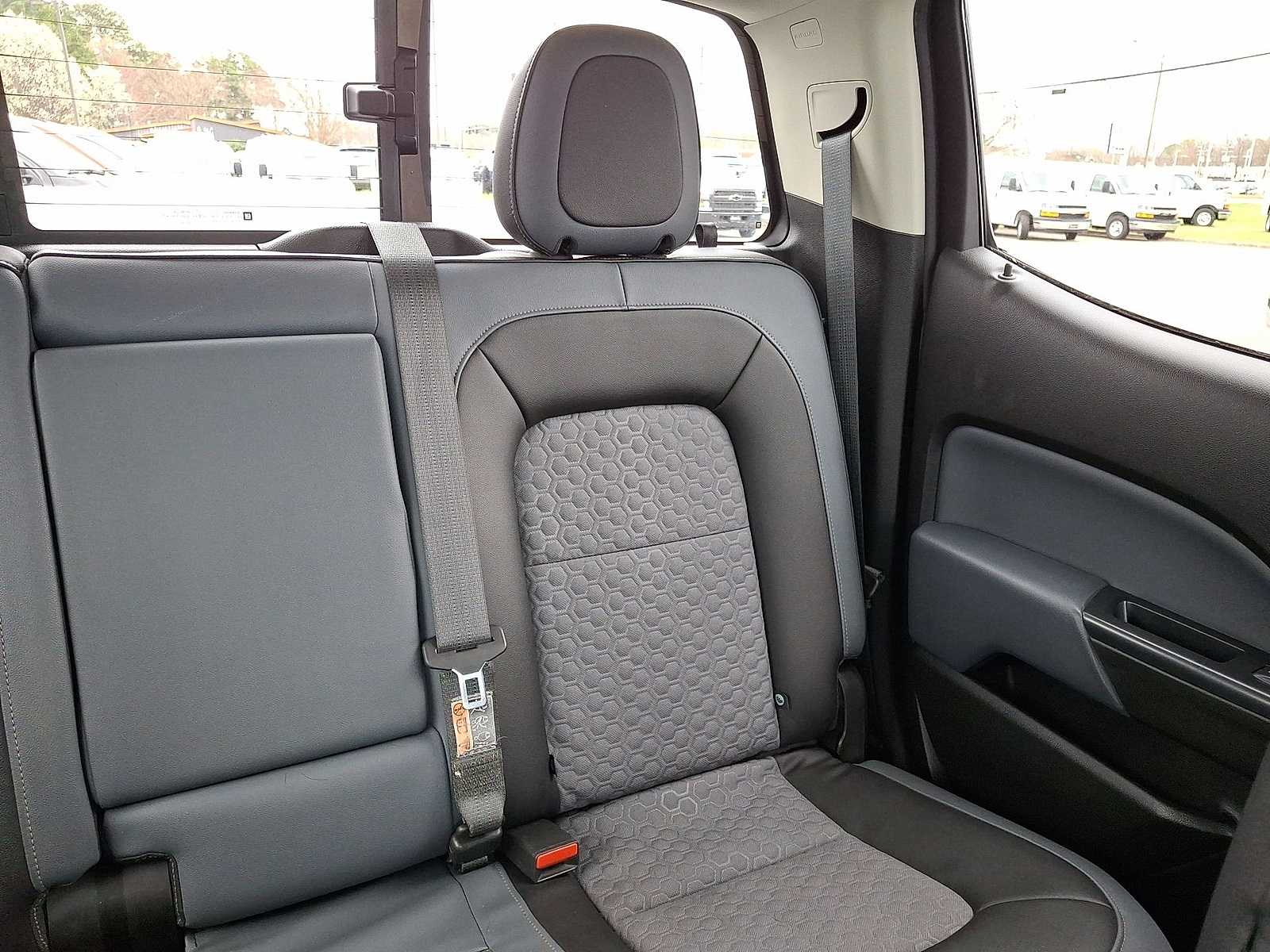 Thumbnail: 2018 Chevrolet Colorado - 15