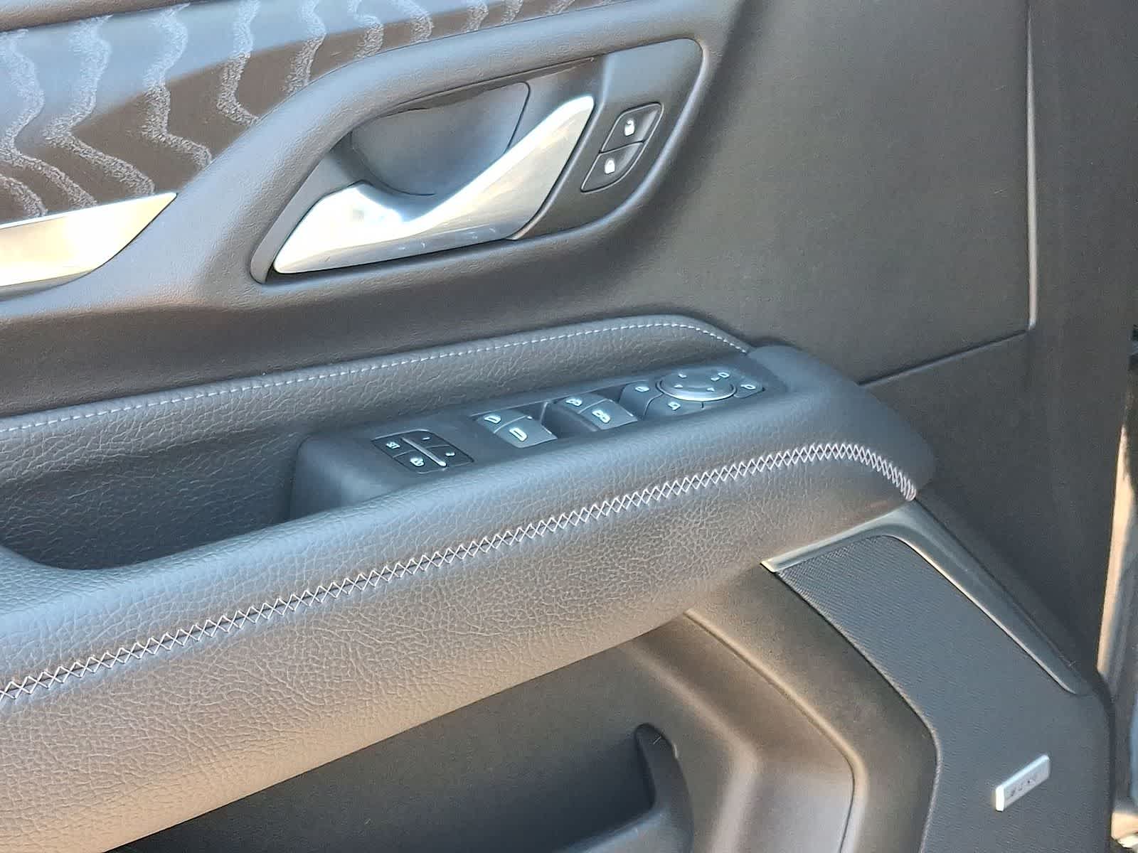 Thumbnail: 2024 GMC Yukon XL - 29