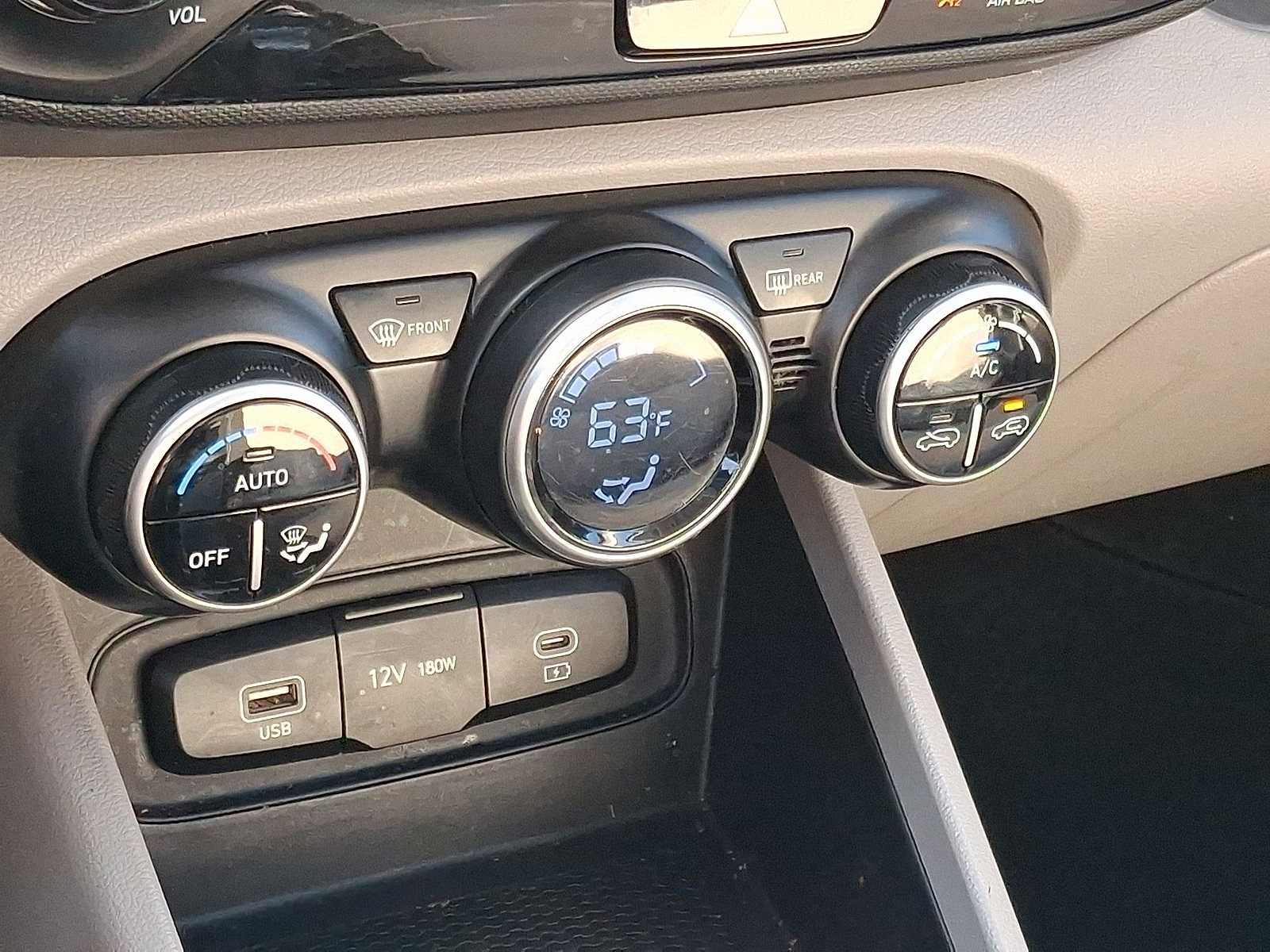 Thumbnail: 2024 Hyundai Venue - 23