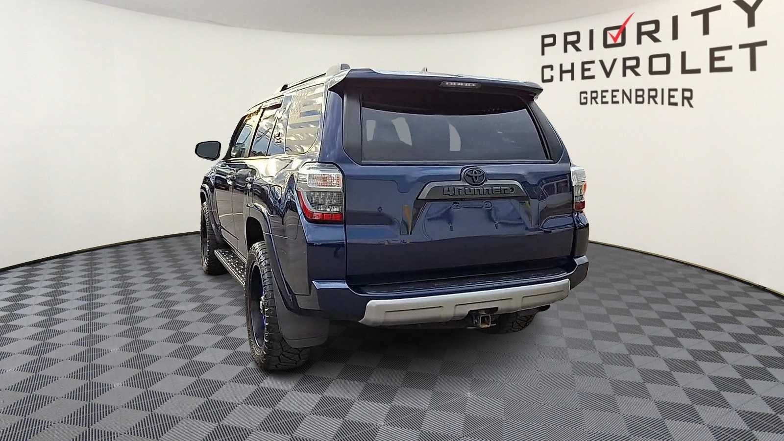 Thumbnail: 2019 Toyota 4Runner - 7