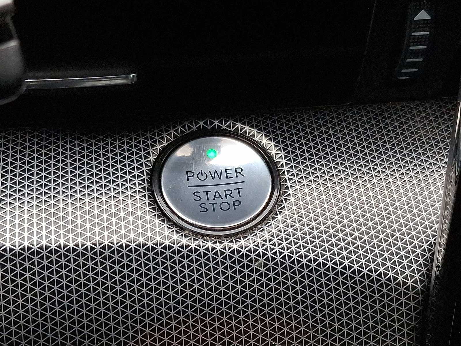 Thumbnail: 2022 Ford Mustang Mach-E - 20