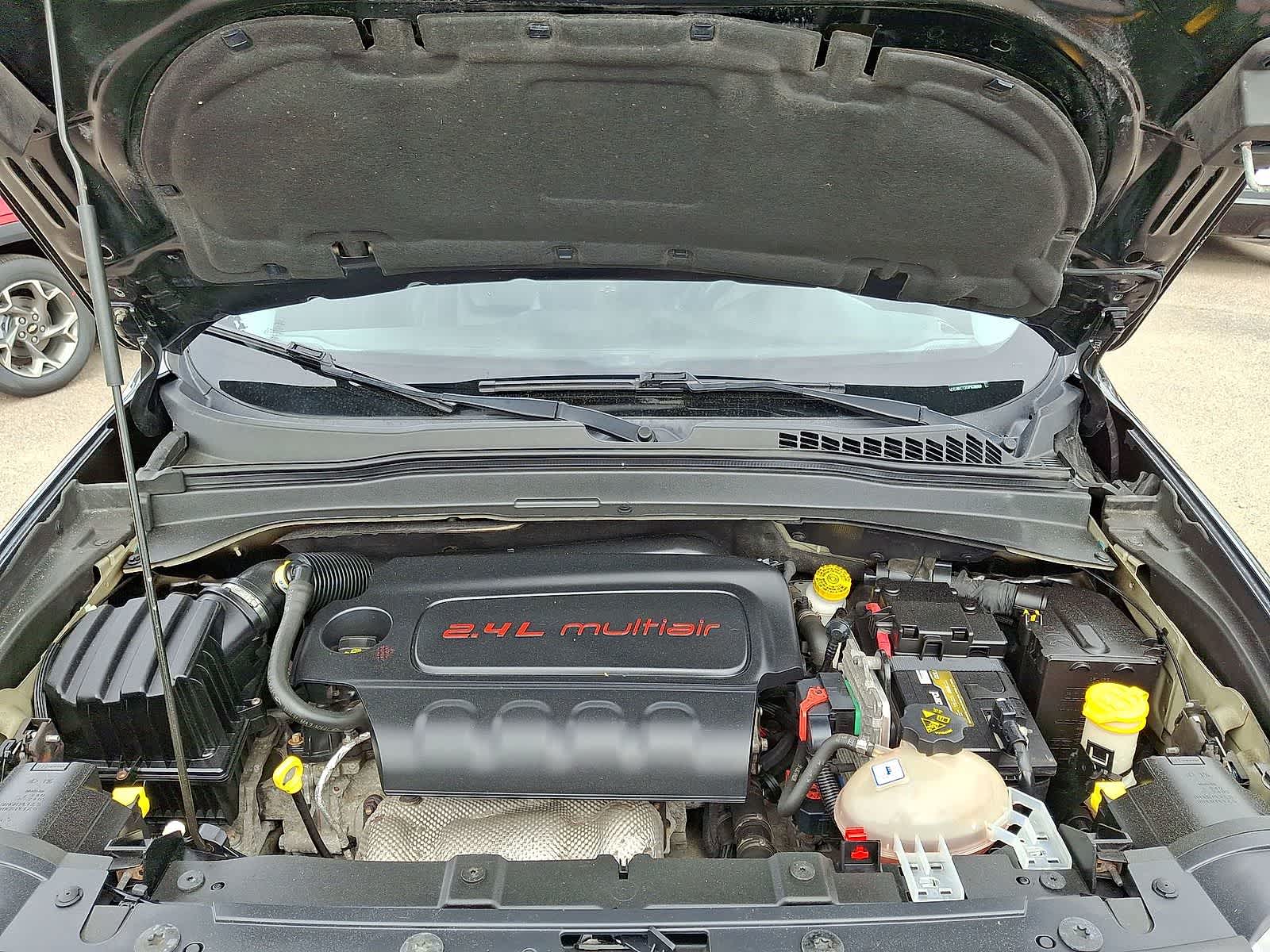 Thumbnail: 2016 Jeep Renegade - 34