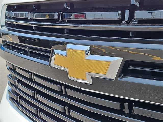2023 Chevrolet Suburban LT 36