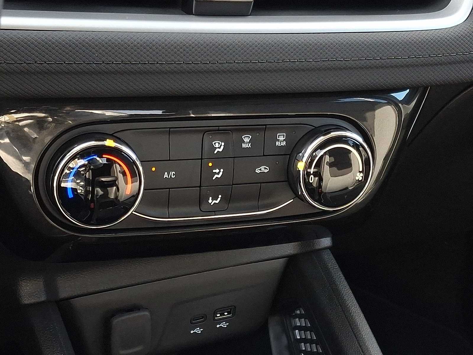 Thumbnail: 2026 Chevrolet TrailBlazer - 13