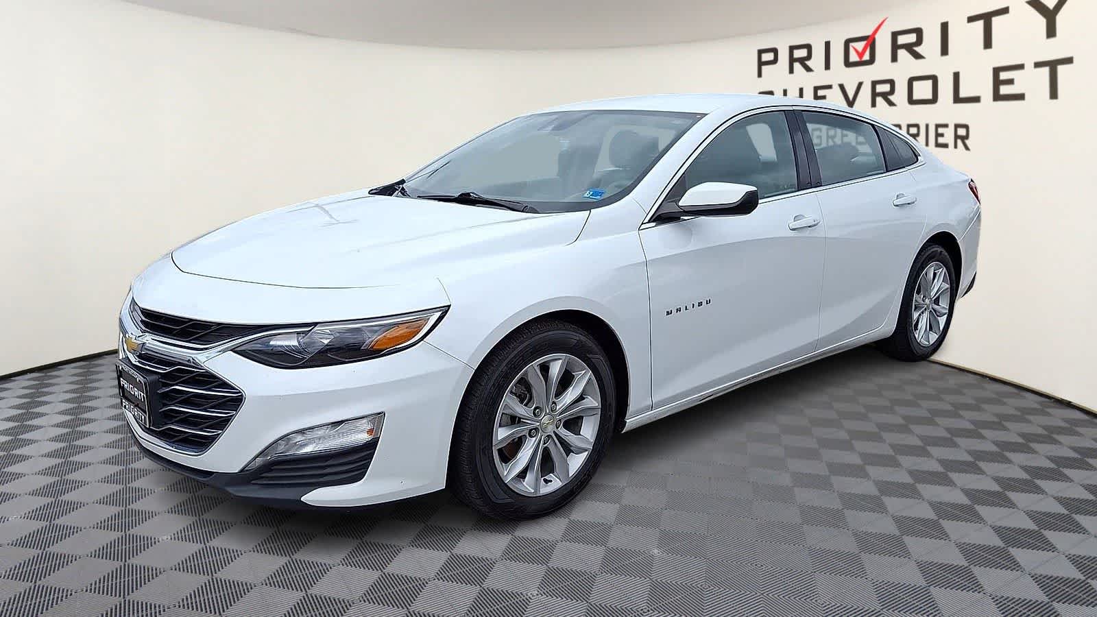Thumbnail: 2023 Chevrolet Malibu - 4
