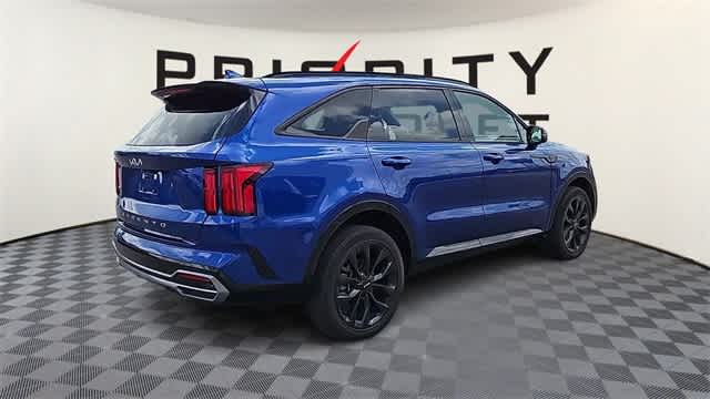 Thumbnail: 2022 Kia Sorento - 8