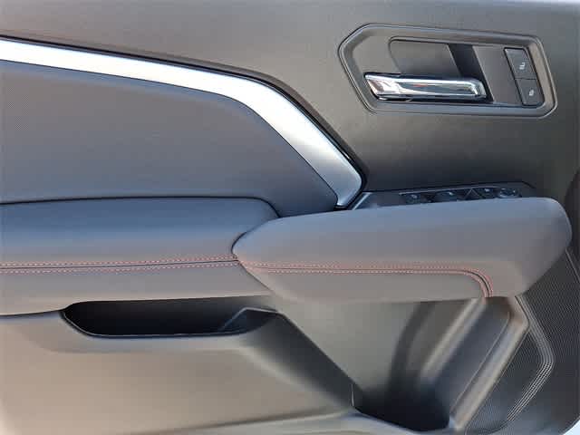 Thumbnail: 2025 Chevrolet Colorado - 9