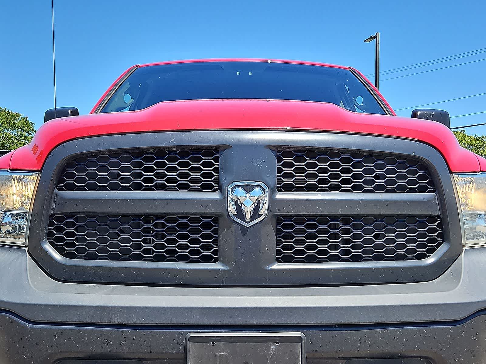 Thumbnail: 2019 RAM 1500 Classic - 33
