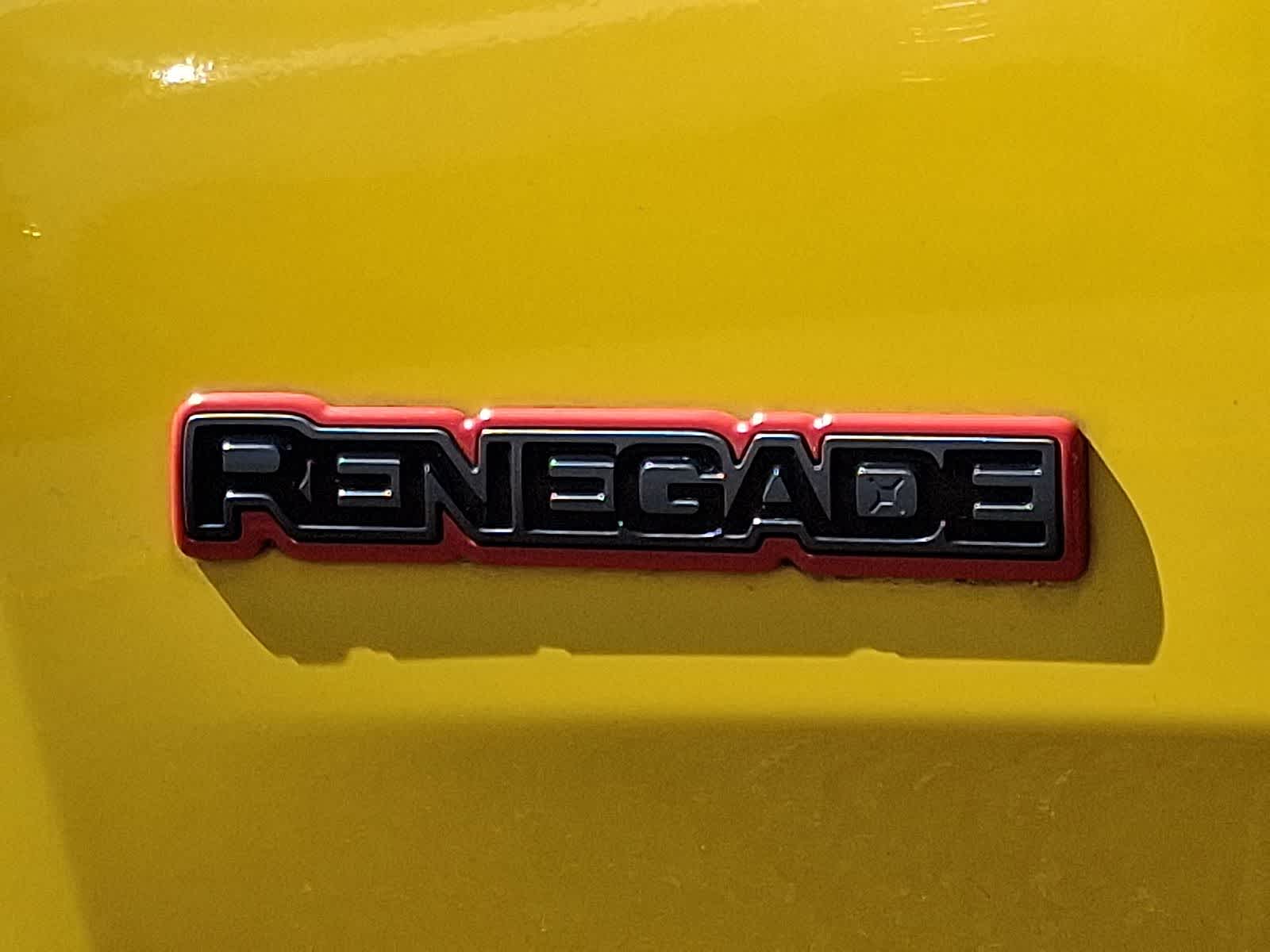 Thumbnail: 2015 Jeep Renegade - 34